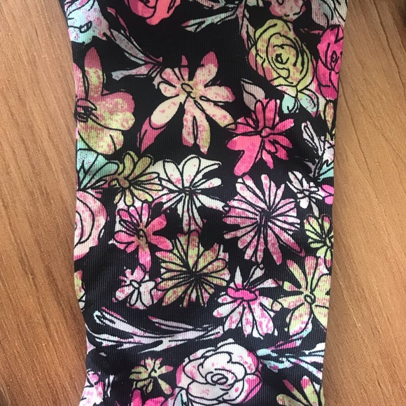 🆕 💕⭐️HP⭐️💕 Reversible Bikini Flower / Polka Dots - Picture 6 of 8